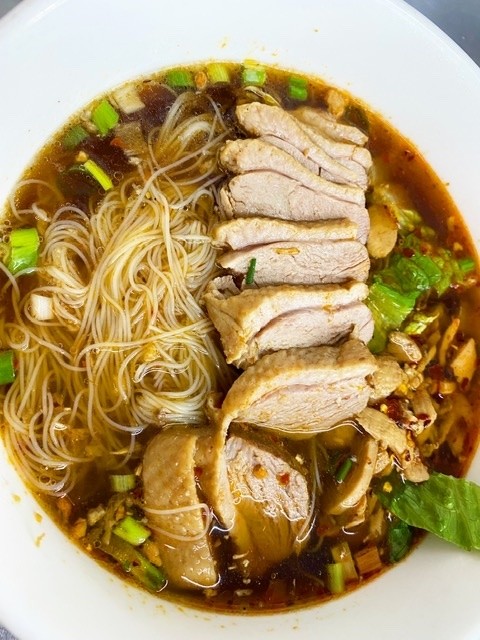 E6 Duck rice noodles soup