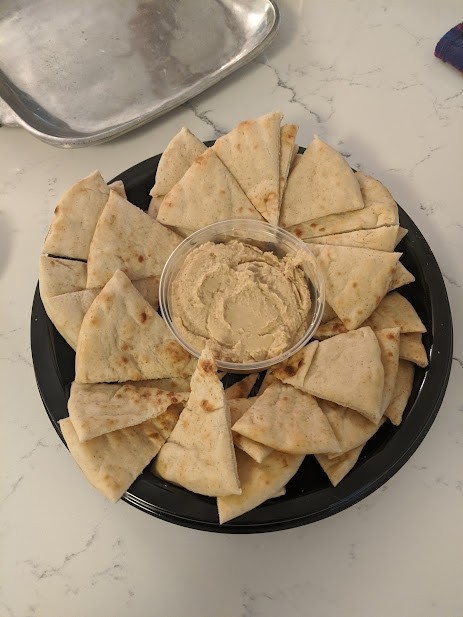 Hummus with Pitas