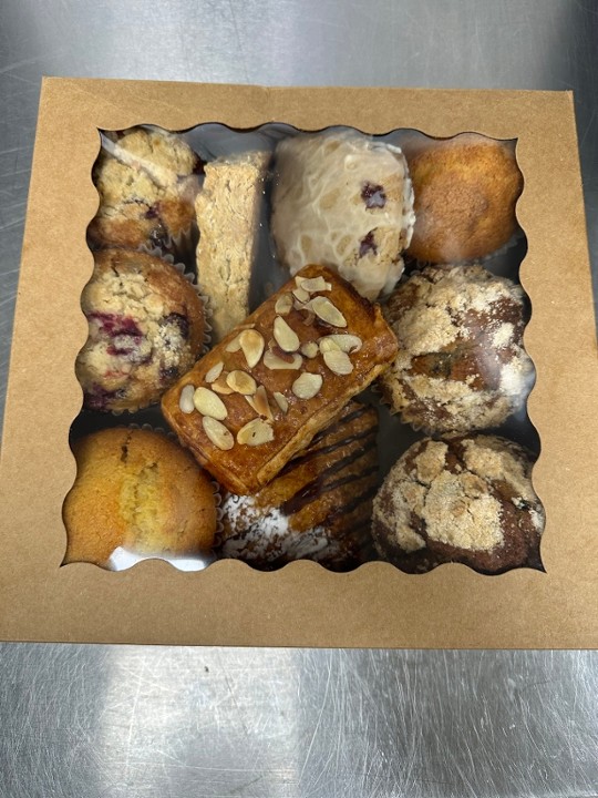 Assorted Bargain Box of A Baker's Dozen of Baked Goods & Pastries (13 pieces)