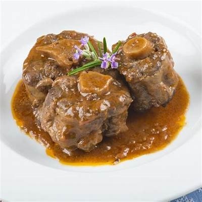 Rabo Guisado Extra/ Extra Oxtails Stew