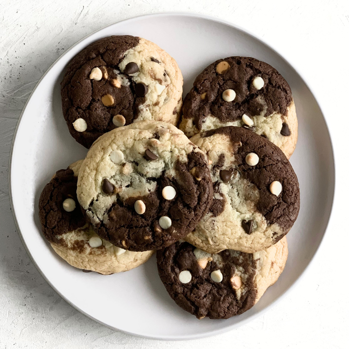 MARBLED CHOCOLATE CHIP COOKIE