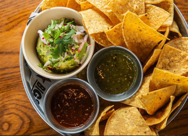 Chips & Guacamole