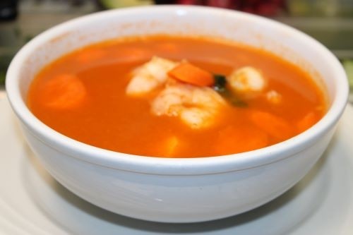 Caldo de Camaron: Zanahoria y Papa y Tortillas Picante o no Picante (Shrimp soup: Carrot and Potato Spicy or not Spicy)