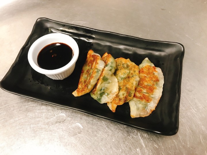 Fried Pork Gyoza (5 pcs)