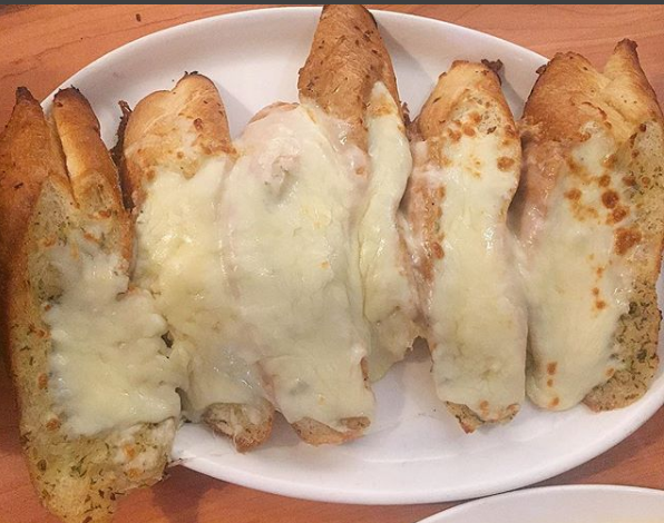 Garlic Bread w/ Cheese