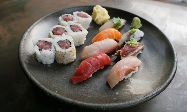 Hibino Sushi Plate