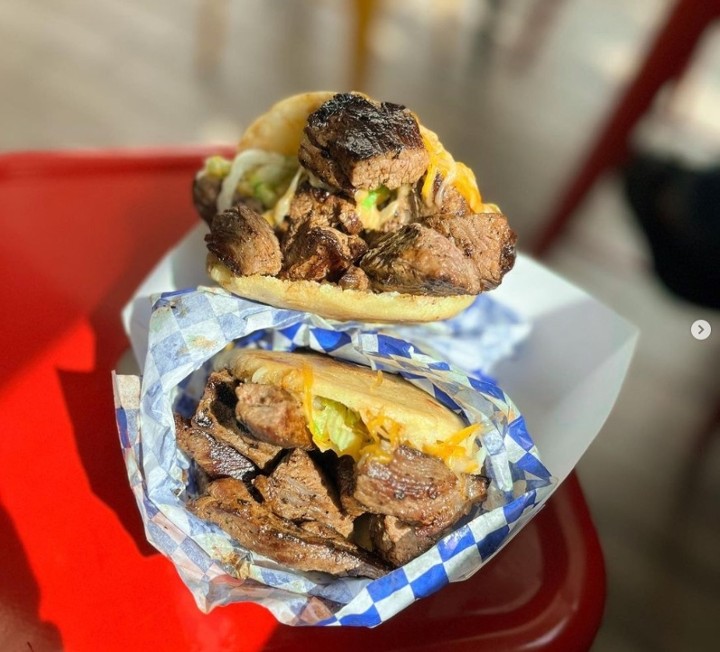 Arepa Carne Asada