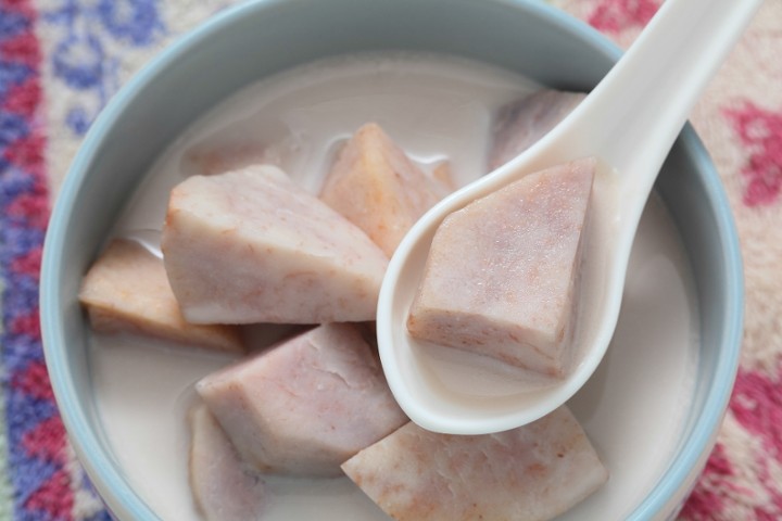 Taro braised in coconut sauce (individual bowl) GF minimum 15