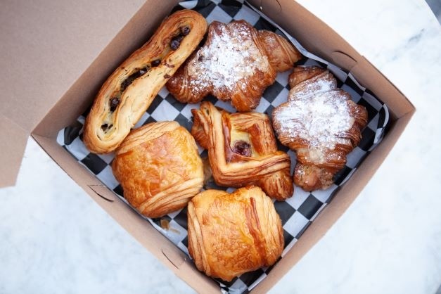 Xtreme box (Assortment of 12 pastries)
