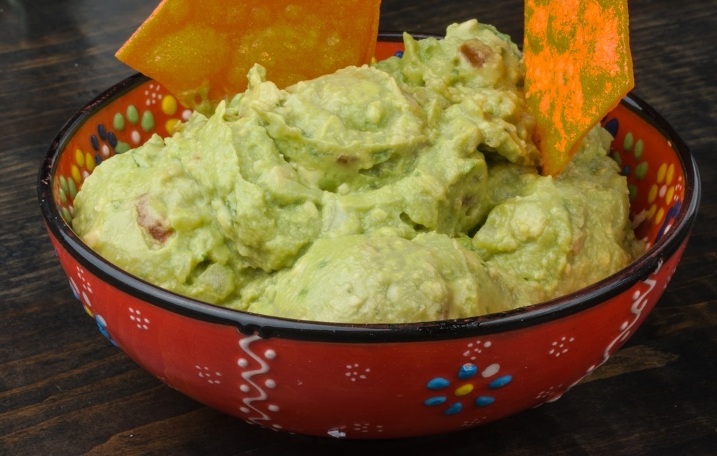 Fresh Guacamole (Large with Chips)