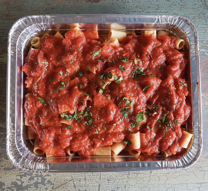 1/2 Tray Pasta in Tomato Sauce