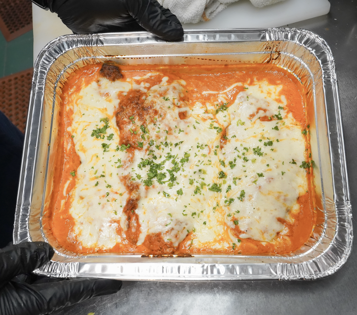 1/2 Tray Chicken Vodka Parm