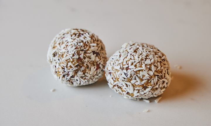 Superfood Crunch Amazeballs