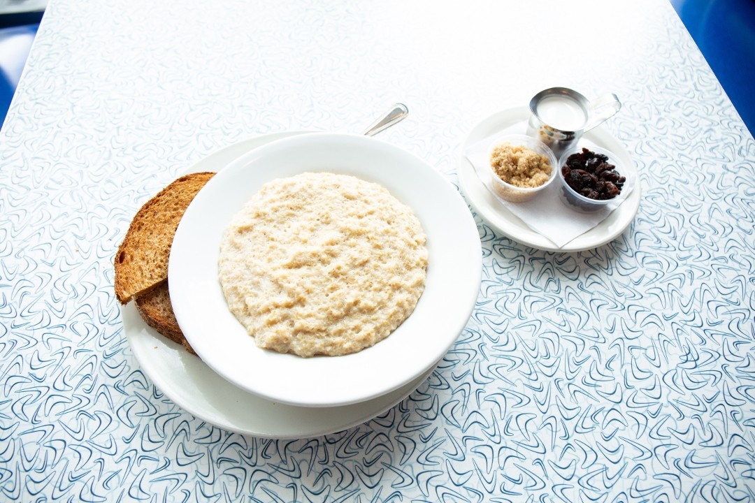 Bowl Oatmeal With Toast