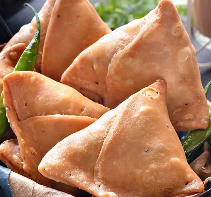 (4) Potato Samosa