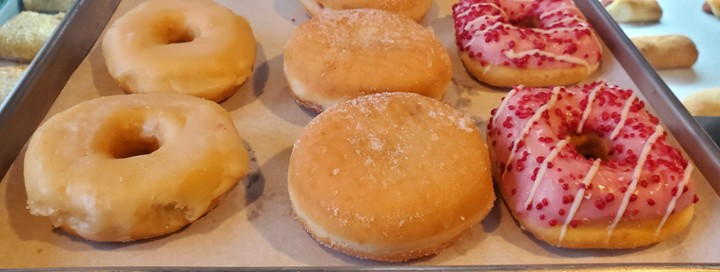 Donut - Raspberry Filled