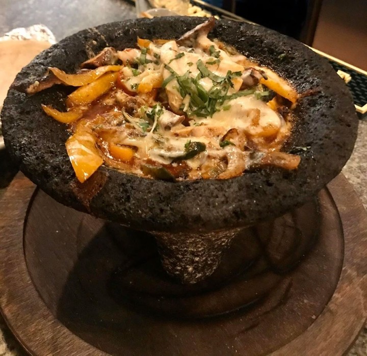 MOLCAJETE