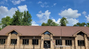 Log Cabin 5393 E Grand River Ave, Howell, MI 48843