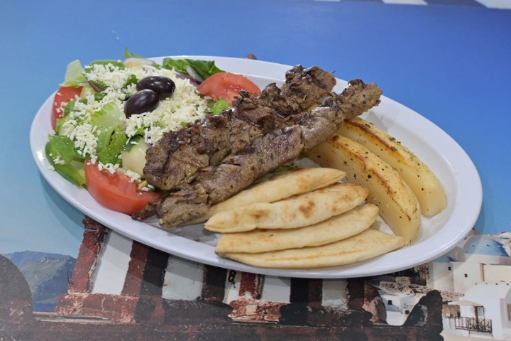 BEEF SOUVLAKI PLATTER