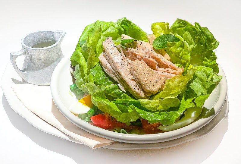 Tuna & Avocado Niçoise Salad