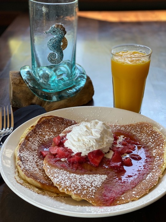 STRAWBERRY PANCAKES