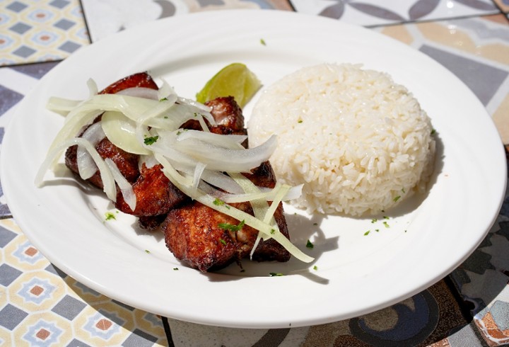 FRIED PORK CHUNKS/ MASITAS DE CERDO FRITAS