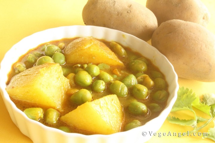 Potato & Green Pea Curry
