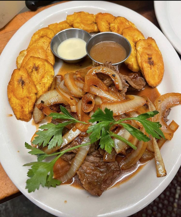 Bistec Encebollado