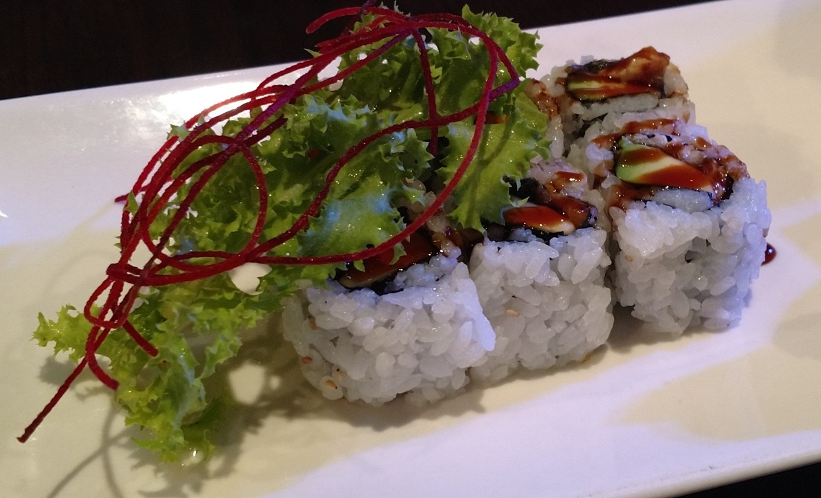 Unagi Maki (Eel & Avocado Roll.)