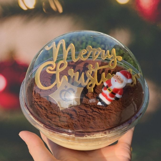 Merry Snow Globe Cake (Tiramisu)
