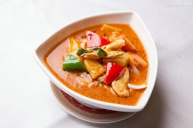 Red Curry Chicken Clay Pot