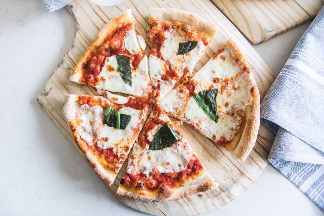 Pizza Margherita **