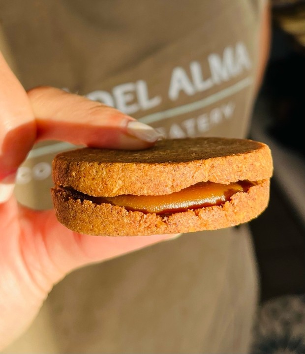 GF Almond Coco Alfajor