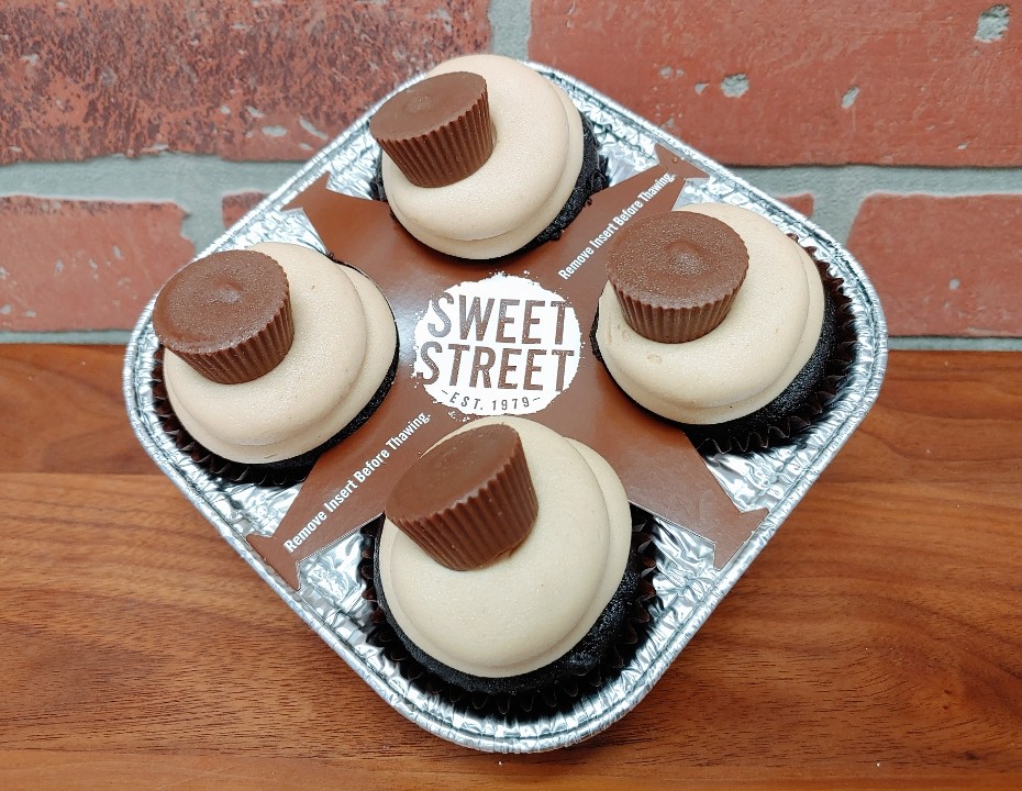 Sweet Street Peanut Butter Cup Cupcakes (4 pack)