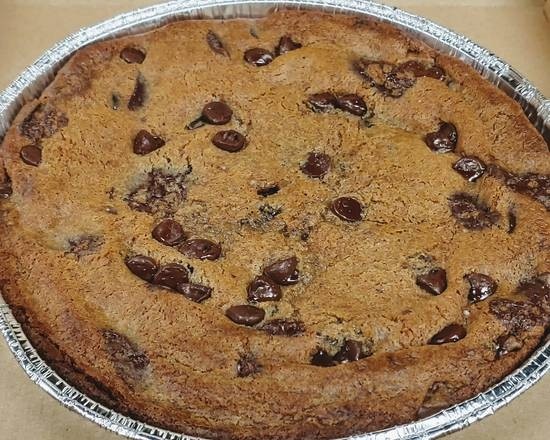 Fresh-Baked 8" Chocolate Chip Tin Cookie