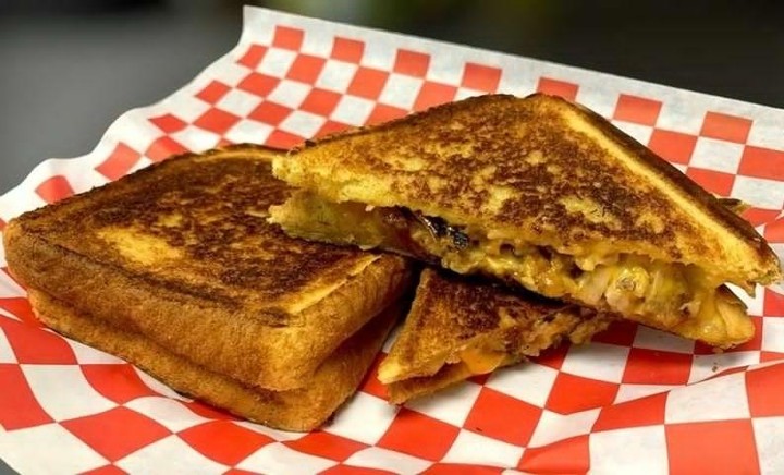 Lee's Savory Chicken Grilled Cheese Sandwich w/ fries