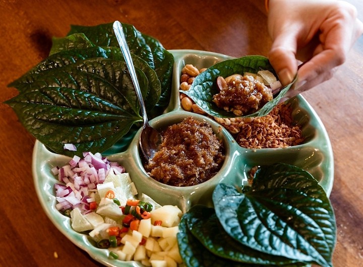 Northern Thai Leaf Cup Nibbles