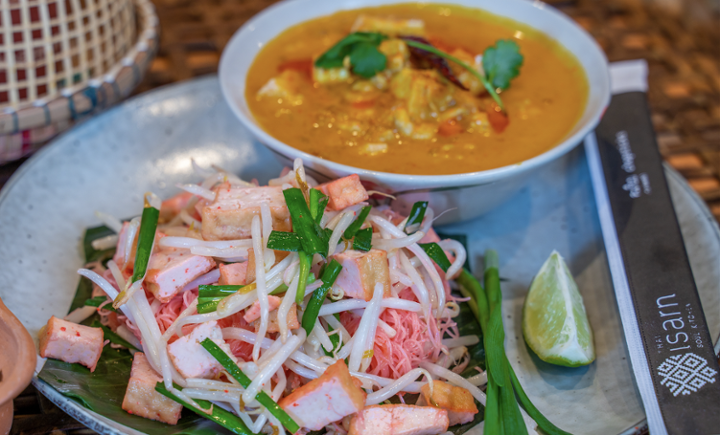 Isarn Noodles with Coconut Milk