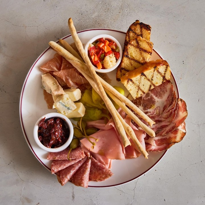 Cured meats & cheeses