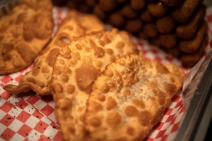 Empanada - Guava and Cheese(Guayaba y Queso)