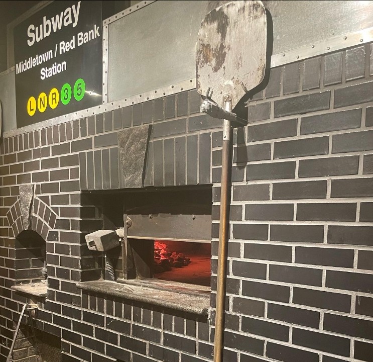 Zoni's Brooklyn Brick Pizzeria