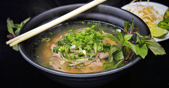 P4. Rib Eye Steak & Brisket Pho*