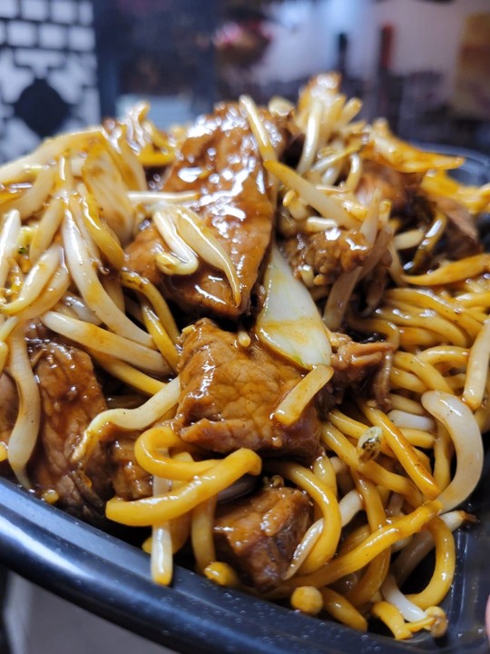 ROAST PORK LO MEIN 义燒捞麵