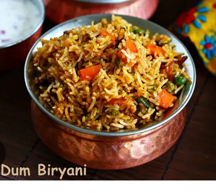 Vegetable dum Biryani Regular