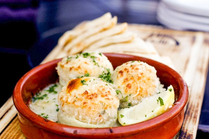 Stuffed Artichoke Bottoms