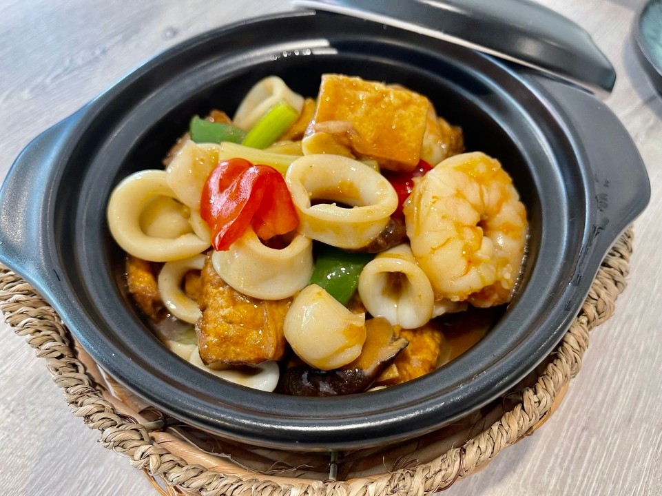 C05海鲜豆腐煲Seafood and Tofu Casserole