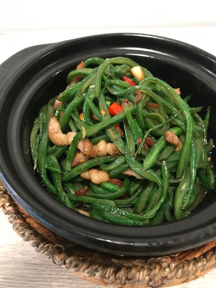 H16爆炒下饭豆角丝 Stir fried green bean with pork and dried shrimp