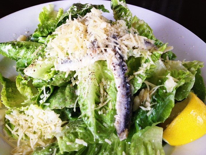 CAESAR SALAD (SERVES 4 ADULTS)