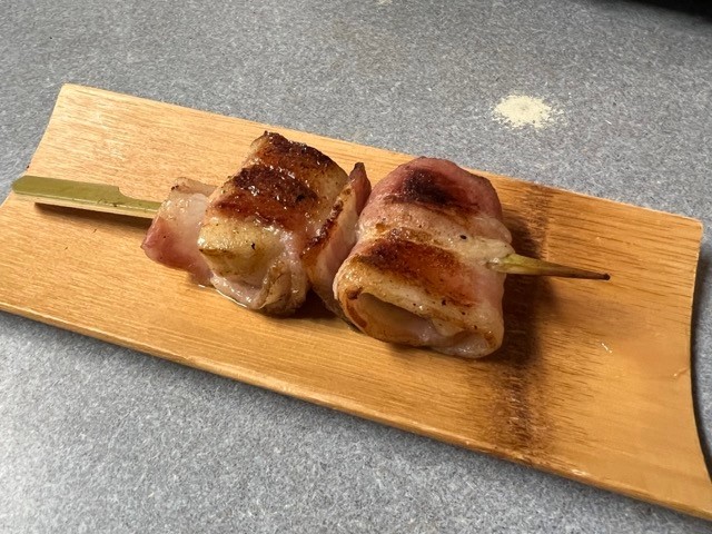 Bacon wrap scallop (2 Skewers)