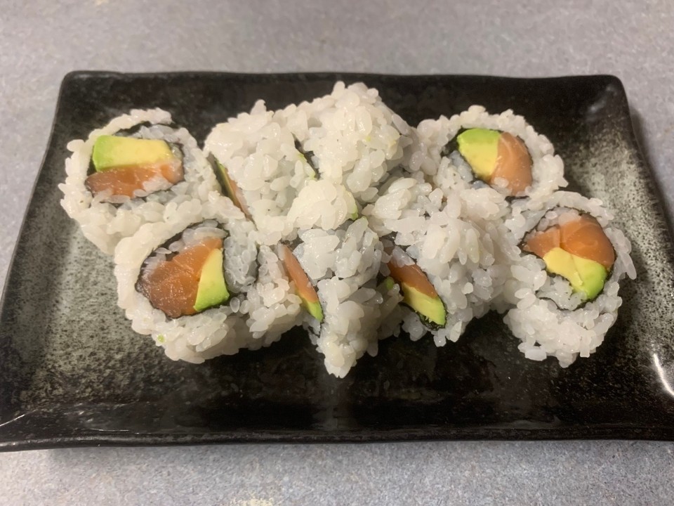 Salmon avo roll